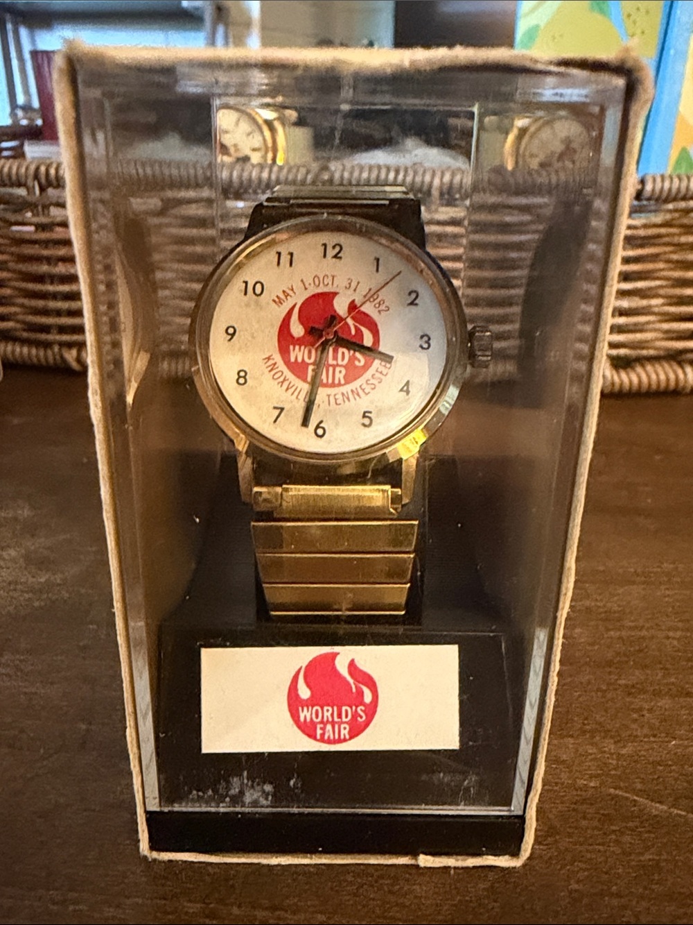 Vintage 1982 Knoxville World’s Fair Souvenir Watch w/ Original Display Case